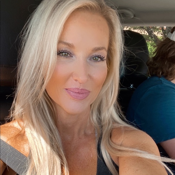 Meet your Posher, Pamela - Picture 5 of 6